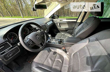 Внедорожник / Кроссовер Volkswagen Touareg 2014 в Львове