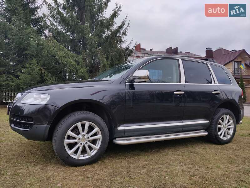 Внедорожник / Кроссовер Volkswagen Touareg 2004 в Луцке