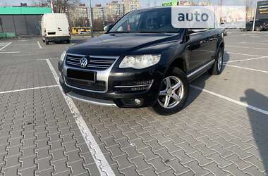 Внедорожник / Кроссовер Volkswagen Touareg 2009 в Киеве