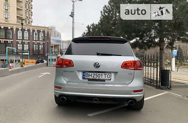 Позашляховик / Кросовер Volkswagen Touareg 2013 в Одесі