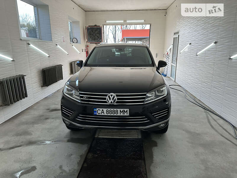 Внедорожник / Кроссовер Volkswagen Touareg 2018 в Умани