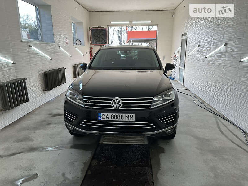 Позашляховик / Кросовер Volkswagen Touareg 2018 в Умані