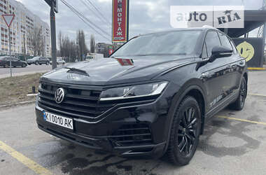 Внедорожник / Кроссовер Volkswagen Touareg 2020 в Киеве