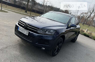 Позашляховик / Кросовер Volkswagen Touareg 2011 в Києві