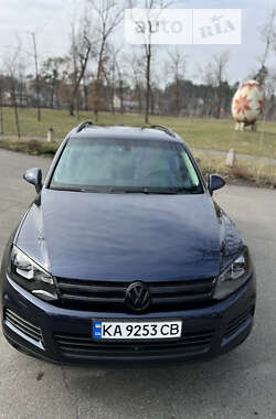 Позашляховик / Кросовер Volkswagen Touareg 2011 в Києві