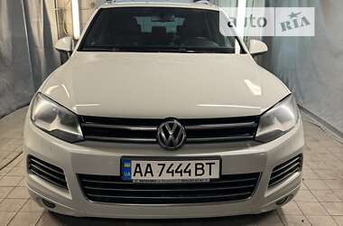 Внедорожник / Кроссовер Volkswagen Touareg 2012 в Киеве