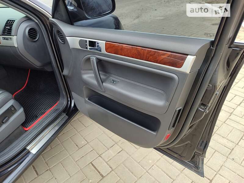 Позашляховик / Кросовер Volkswagen Touareg 2007 в Сумах