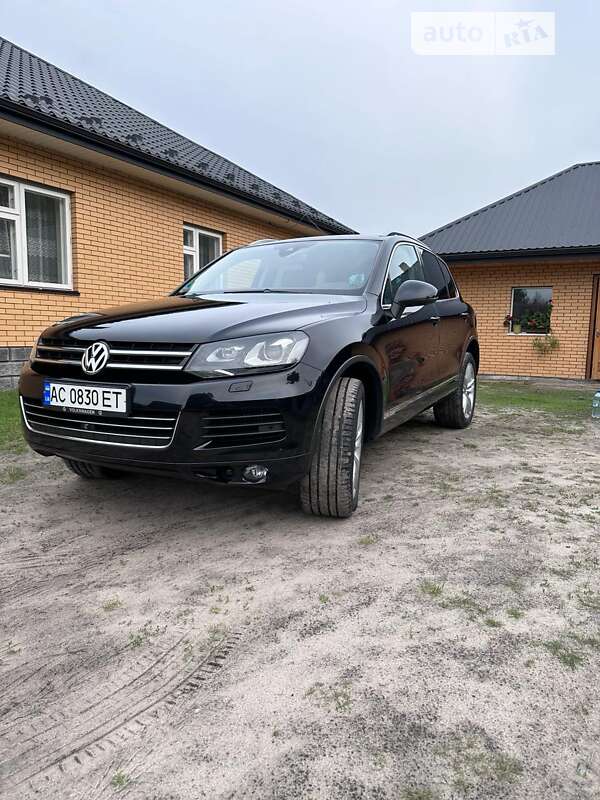 Внедорожник / Кроссовер Volkswagen Touareg 2010 в Камне-Каширском