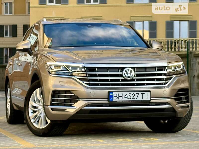 Внедорожник / Кроссовер Volkswagen Touareg 2018 в Одессе