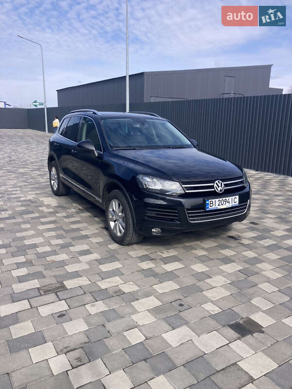 Внедорожник / Кроссовер Volkswagen Touareg 2010 в Полтаве