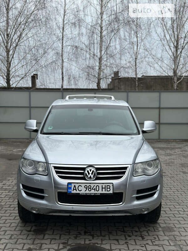 Внедорожник / Кроссовер Volkswagen Touareg 2007 в Луцке