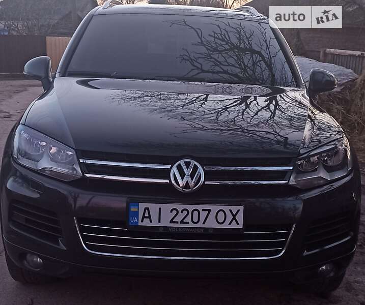 Внедорожник / Кроссовер Volkswagen Touareg 2012 в Житомире