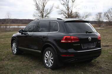 Внедорожник / Кроссовер Volkswagen Touareg 2012 в Краснограде