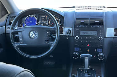 Позашляховик / Кросовер Volkswagen Touareg 2007 в Чернівцях