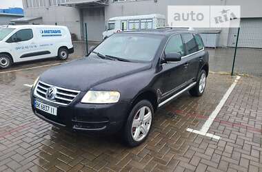 Позашляховик / Кросовер Volkswagen Touareg 2004 в Рівному