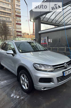 Внедорожник / Кроссовер Volkswagen Touareg 2014 в Хмельницком