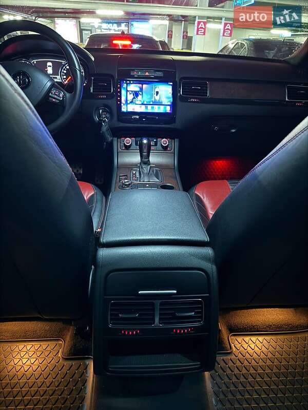 Позашляховик / Кросовер Volkswagen Touareg 2013 в Києві фото 3 Позашляховик / Кросовер Volkswagen Touareg 2013 в Києві