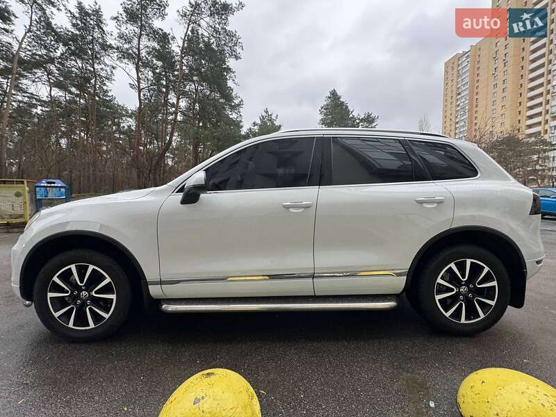 Позашляховик / Кросовер Volkswagen Touareg 2013 в Києві фото 16 Позашляховик / Кросовер Volkswagen Touareg 2013 в Києві
