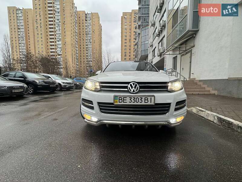 Позашляховик / Кросовер Volkswagen Touareg 2013 в Києві фото 24 Позашляховик / Кросовер Volkswagen Touareg 2013 в Києві