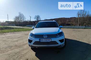 Внедорожник / Кроссовер Volkswagen Touareg 2015 в Балте