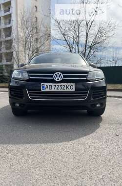 Внедорожник / Кроссовер Volkswagen Touareg 2014 в Виннице