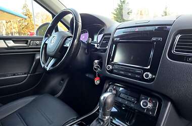 Внедорожник / Кроссовер Volkswagen Touareg 2014 в Полтаве