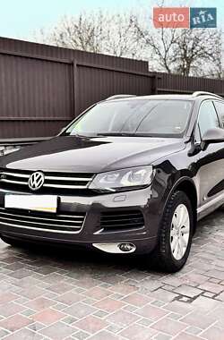 Внедорожник / Кроссовер Volkswagen Touareg 2012 в Житомире