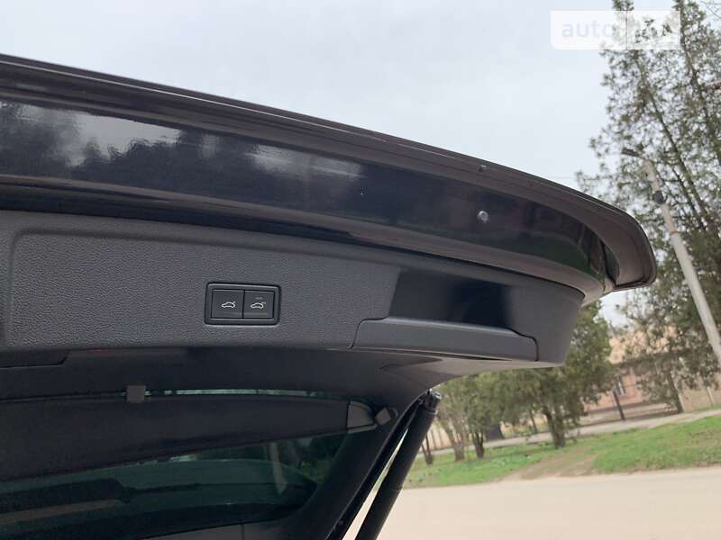 Внедорожник / Кроссовер Volkswagen Touareg 2020 в Кривом Роге