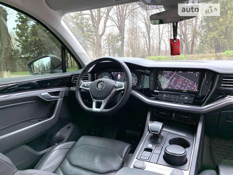 Внедорожник / Кроссовер Volkswagen Touareg 2020 в Кривом Роге