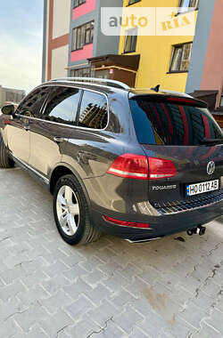 Внедорожник / Кроссовер Volkswagen Touareg 2011 в Тернополе