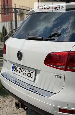 Внедорожник / Кроссовер Volkswagen Touareg 2014 в Тернополе