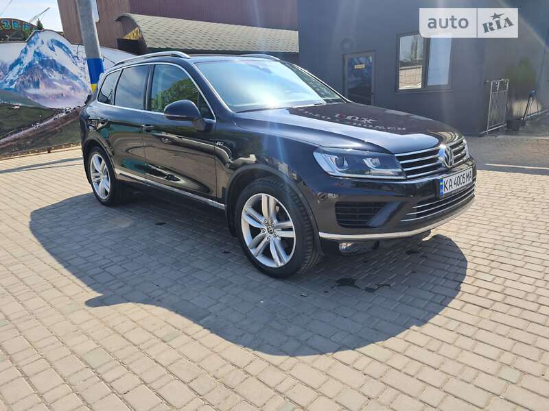 Внедорожник / Кроссовер Volkswagen Touareg 2015 в Кривом Роге