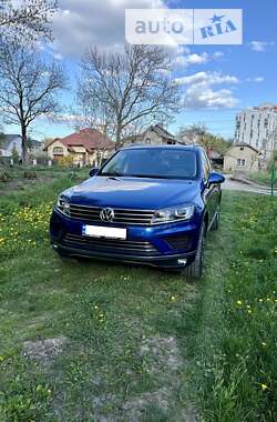 Позашляховик / Кросовер Volkswagen Touareg 2015 в Тернополі