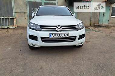 Позашляховик / Кросовер Volkswagen Touareg 2013 в Запоріжжі