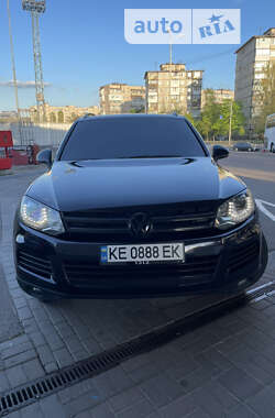 Внедорожник / Кроссовер Volkswagen Touareg 2010 в Киеве