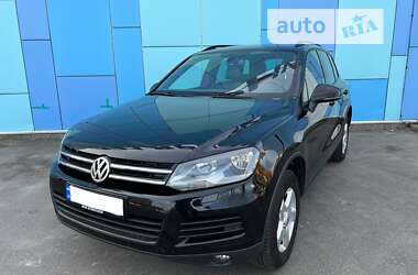 Позашляховик / Кросовер Volkswagen Touareg 2011 в Києві