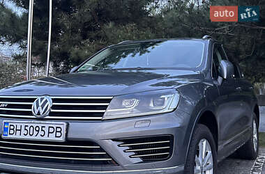 Внедорожник / Кроссовер Volkswagen Touareg 2017 в Одессе