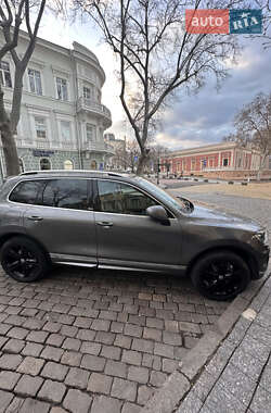 Позашляховик / Кросовер Volkswagen Touareg 2017 в Одесі