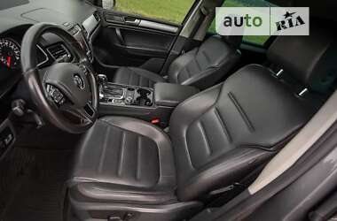 Внедорожник / Кроссовер Volkswagen Touareg 2011 в Львове