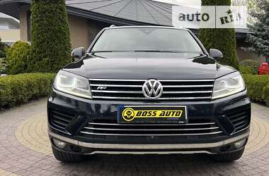 Позашляховик / Кросовер Volkswagen Touareg 2015 в Львові