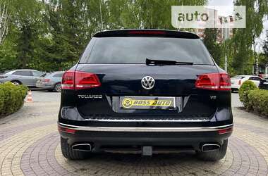 Внедорожник / Кроссовер Volkswagen Touareg 2015 в Львове