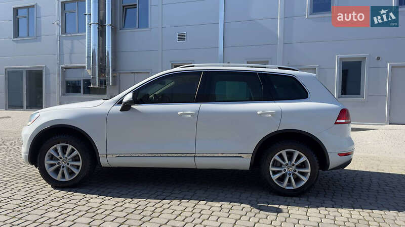 Внедорожник / Кроссовер Volkswagen Touareg 2013 в Ивано-Франковске