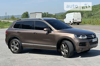 Внедорожник / Кроссовер Volkswagen Touareg 2012 в Хусте