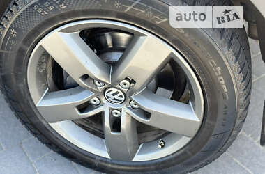 Внедорожник / Кроссовер Volkswagen Touareg 2012 в Хусте