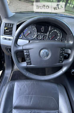 Внедорожник / Кроссовер Volkswagen Touareg 2007 в Лозовой