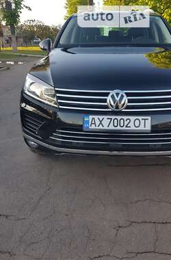 Позашляховик / Кросовер Volkswagen Touareg 2014 в Нових Санжарах