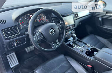 Внедорожник / Кроссовер Volkswagen Touareg 2012 в Каменец-Подольском