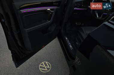 Внедорожник / Кроссовер Volkswagen Touareg 2020 в 