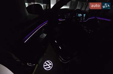 Внедорожник / Кроссовер Volkswagen Touareg 2020 в 