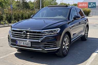 Позашляховик / Кросовер Volkswagen Touareg 2019 в Львові